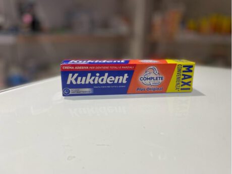 Kukident Maxi Formato 70g Expert Complete neutro Plus doppia azione