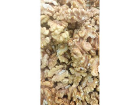 Noci Sgusciate a metà