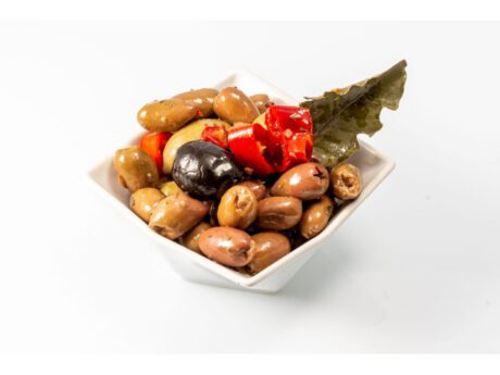 Mix di olive pugliesi denocciolate piccanti