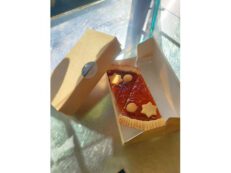 Crostata alla confettura di albicocca (Tórta de marmelata de bricòcali)