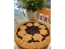 Crostata alla confettura di lamponi o mirtilli (Tórta de marmelata de framboâse e poelétte)