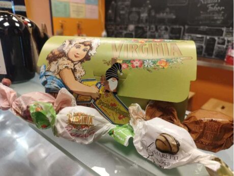 torte-confezione-amaretti-virginia-220-gr-in-confezione-regalo